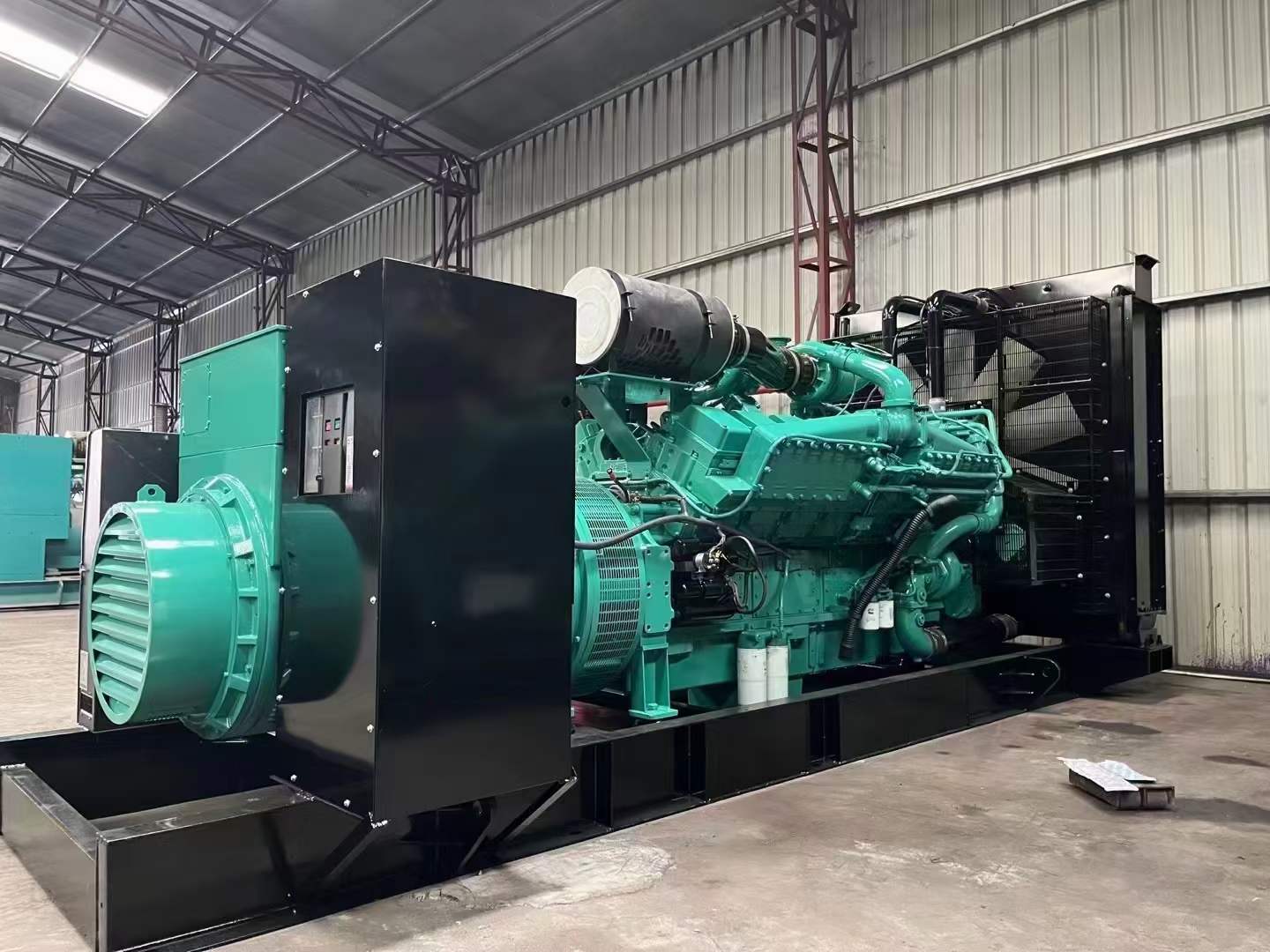 香坊如何降低 800kW 柴油发电机输出电流的波动？